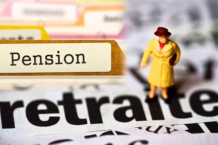 retraite et pension femme agée